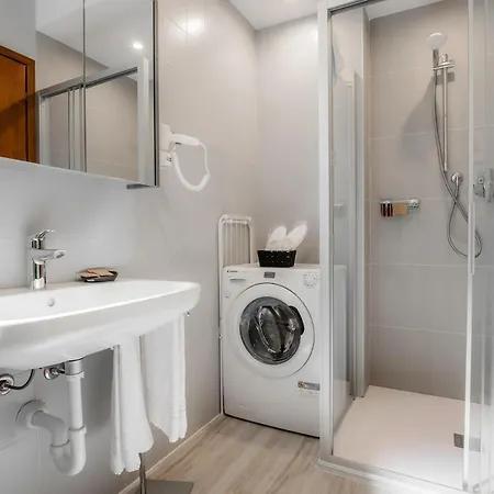 Eap 2, Apartment *