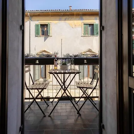 Eap 2, Apartment Verona